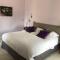 Cottage du chateau for 4 people 90 M- 2 bedrooms 2 bathrooms pool