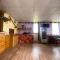 Gombo Hideaway