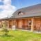 Beautiful Apartment In Jezierzany