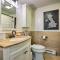 1 Block to Lake Poconos Getaway with Fire Pit!