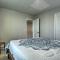 9 Mi to Duke University Spacious Home with Yard!