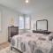 Downtown Traverse City Condo Less Than half Mi to Beach!