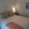 Selah Teifi spectacular river view with games room
