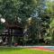 Lao Lake House