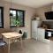 Neubau im Loft-Stil mit großer Terrasse