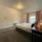 Large 4 double bedroomed townhouse in central Holmfirth