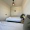 Large 4 double bedroomed townhouse in central Holmfirth