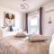 Sea & Mountain Apartment Close to Port and City