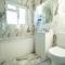 Newly Refurbished Modern 4 Bed Detached House !