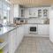 Three-Bedroom Holiday Home In Klemensker