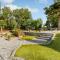 Stunning Home In Humble With Wifi