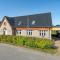 Cozy Home In Struer With Kitchen