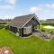 Stunning Home In Tarm With Kitchen - Hemmet