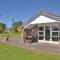 Holiday Home Hindbærvangen Oksbøl V