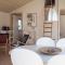 2 Bedroom Gorgeous Home In Gudhjem