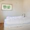 2 Bedroom Gorgeous Home In Gudhjem - Gudhjem