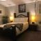 Cheerful and beautiful 3 bedroom home close lake