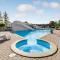 Stunning Home In Humble With Outdoor Swimming Pool - Humble