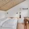 Nice Home In Humble With Wifi - Humble