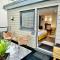 A Cozy Hideaway with Balcony - Close to Beach A Cozy Hideaway with Balcony - Close to Beach