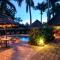 2 Friends Beach Hotel