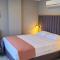Lopera Deluxe Hotel