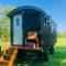 The Big Green Shepherds Hut - 查尔伍德