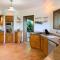 Villa Palm Bay Stunning View 5 min to beach 3 min to downtown King size bed