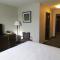 Super 8 by Wyndham Saskatoon Near Downtown