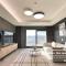 Y COLLECTION by UH FLAT OSIRIA