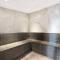L19 Spacious Apt, Wi-Fi, Parking by Stylish Stays