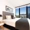 L19 Spacious Apt, Wi-Fi, Parking by Stylish Stays