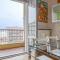 ALTIDO Vibrant flat with balcony