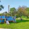 Stelle Maris, Nice place in Heinkenszand, 2 bedrooms, outdoor swimming pool, WIFI smart TV and privacy