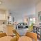 Airy Fort Myers Condo about 4 Mi to Beach!