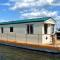 House Boat Jabel - Jabel