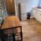 Dundas Apartments - Furnished Short Lets