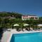 Holiday House App Grace with pool and view in Klis
