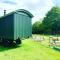 The Big Green Shepherds Hut - 查尔伍德
