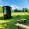 The Big Green Shepherds Hut - 查尔伍德