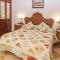 Four-Bedroom Holiday Home In Villaviciosa De Cordob
