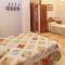 Four-Bedroom Holiday Home In Villaviciosa De Cordob