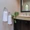 Casa Ficus, serviced Luxury Villa with pool&tennis