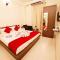 Sada Shiv Guest House ,similar to 3 star type, near Kashi Vishwanath Temple and Dashashwamedh Ghat with Parking