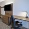 Holiday Inn Express & Suites Okemos - University Area by IHG