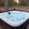 Bent Tree Cabin, on Private 12.5 Acres + Hot Tub - Broken Bow