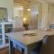 Maison de charme avec jardin, terrasse et WIFI, à 600m de la mer à Pleumeur-Bodou - FR-1-368-294