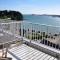 Appartement duplex avec terrasse, vue mer, plages à 100m, Trégastel - FR-1-368-224