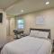 Ideally Located Oakland Home with Private Yard! - Окленд