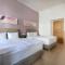 Bohemian Dreams Apartments and Suites by Dwellfort - 布拉格